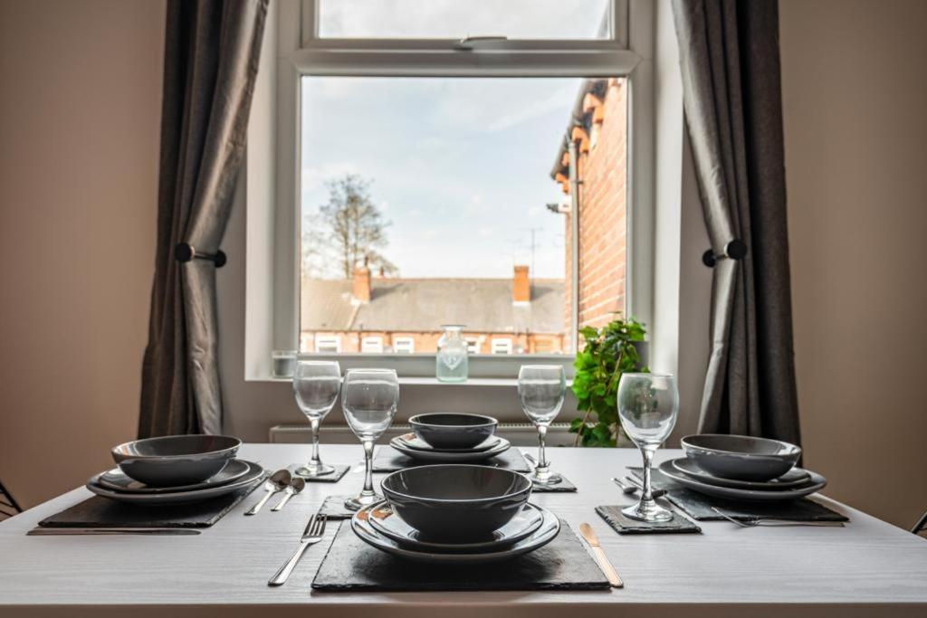 Hopetown Apartment-Modern 2 Bed With Free Parking Нормантон Экстерьер фото