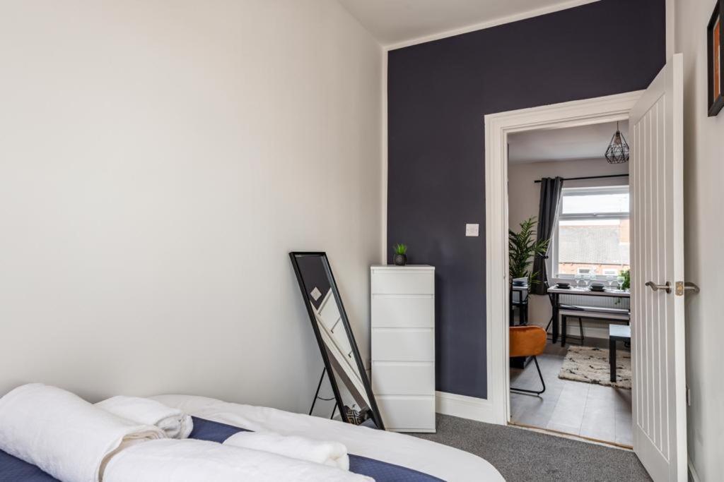 Hopetown Apartment-Modern 2 Bed With Free Parking Нормантон Экстерьер фото
